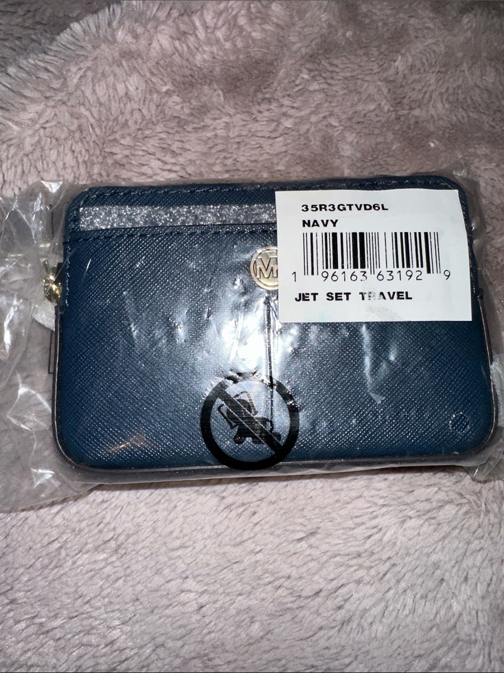 NIP Micheal Kors jet set travel mini wallet in Navy